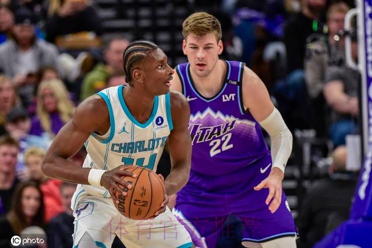 NBA-鲍尔17+5+5黄蜂9人上双150-95狂胜爵士55分